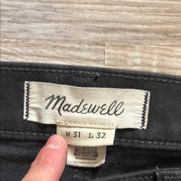 Madewell Taper Jeans In Saturated Black Wash - Picture 3 of 6
